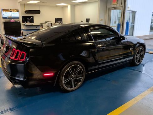 Used 2013 Ford Mustang GT Premium w/ Electronics Pkg RWD image 3