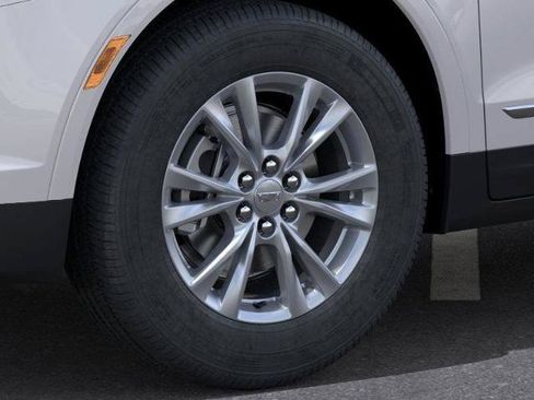 New 2026 Cadillac XT5 Luxury w/ LPO, Floor Liner Package FWD image 9