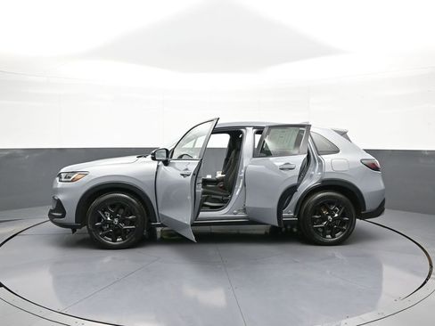 Certified 2024 Honda HR-V Sport image 41