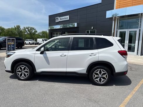 Used 2021 Subaru Forester Premium AWD/4WD image 8