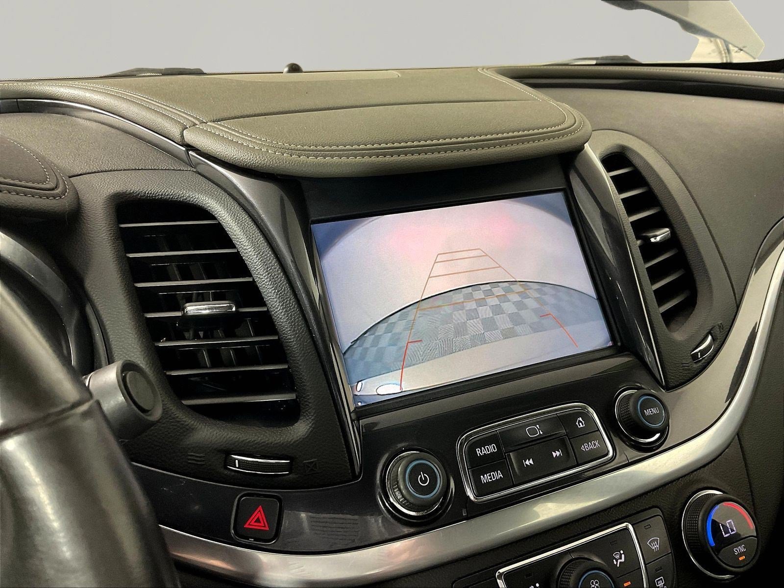 Used 2019 Chevrolet Impala LT FWD image 14