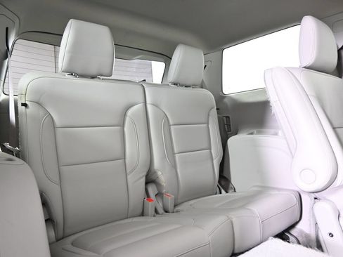 Used 2019 GMC Acadia SLT AWD/4WD image 17