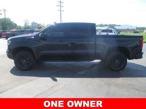 Used 2023 Chevrolet Silverado 1500 ZR2 w/ Technology Package AWD/4WD image 10
