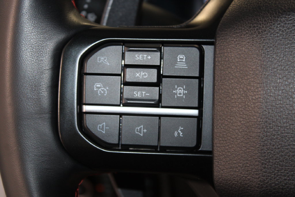 Used 2025 Ford F150 Raptor AWD/4WD image 40