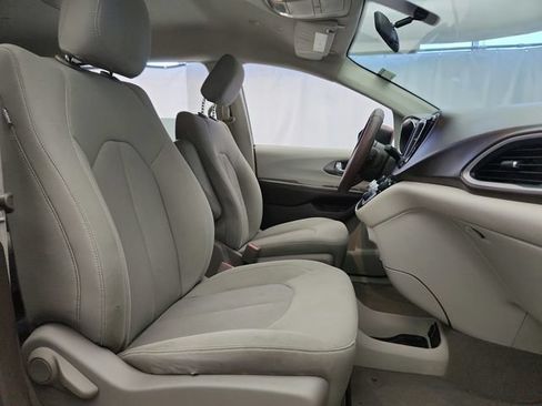 Used 2020 Chrysler Voyager LX w/ Cold Weather Group FWD image 24