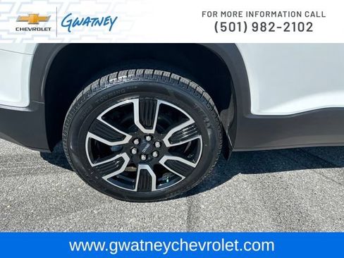 Used 2021 GMC Acadia SLE w/ Driver Convenience Package FWD image 11