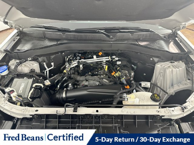 Used 2025 Ford Explorer Active AWD/4WD image 30
