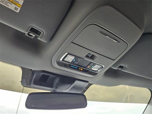 Used 2021 Ford F150 Lariat image 29