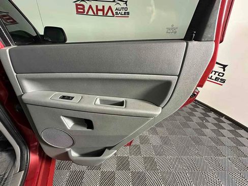 Used 2006 Jeep Grand Cherokee SRT8 w/ SRT Option Group I image 25
