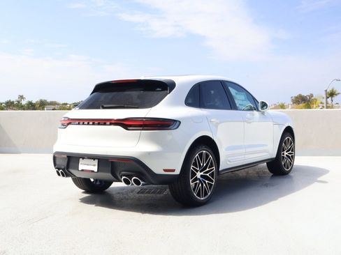 New 2026 Porsche Macan AWD/4WD image 9