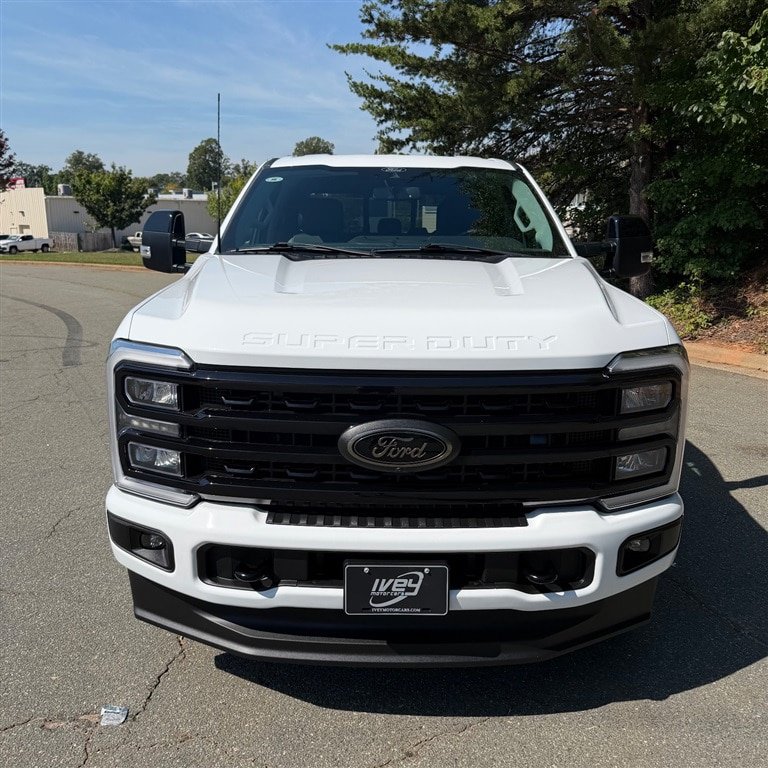 Used 2024 Ford F250 Lariat w/ Black Appearance Package AWD/4WD image 10