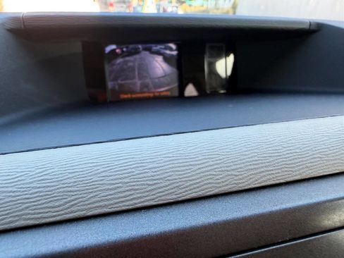 Used 2013 Toyota Sienna XLE image 10