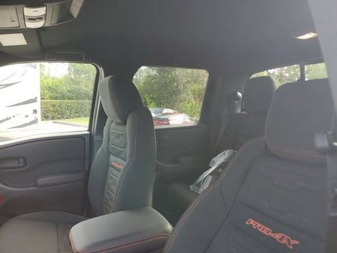 New 2026 Nissan Frontier PRO-4X w/ Pro-4x Convenience Package image 9