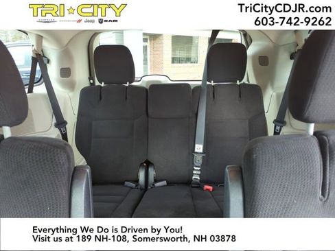 Used 2014 Dodge Grand Caravan SXT image 31