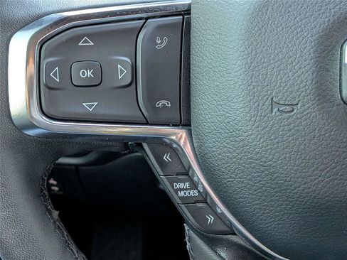 Certified 2025 RAM 1500 Laramie image 28