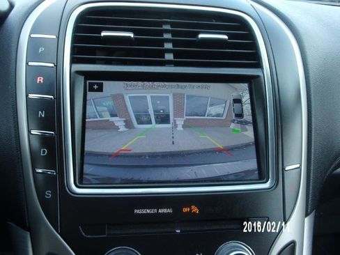 Used 2018 Lincoln MKX Premiere w/ Cargo Accessories Package image 21