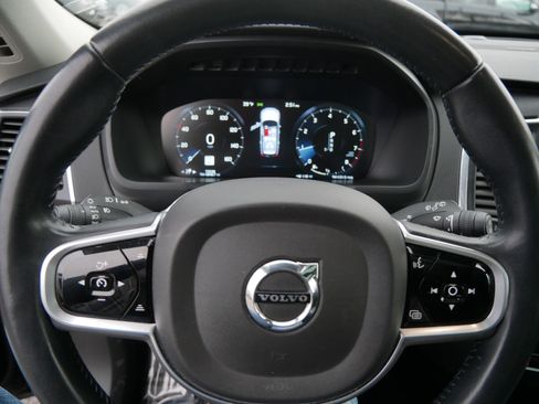 Used 2020 Volvo XC90 T5 Momentum image 24