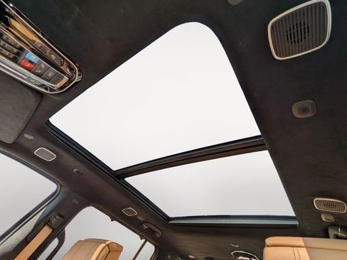 Used 2024 Jeep Grand Wagoneer Series III w/ Rear Seat Video Group 1 AWD/4WD image 32