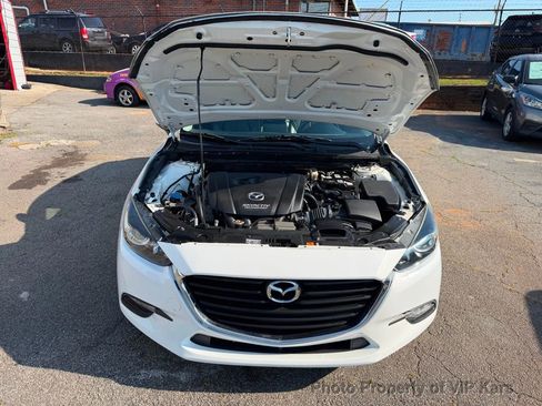 Used 2018 MAZDA MAZDA3 Touring FWD image 23