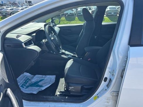 Used 2022 Toyota Corolla LE FWD image 9