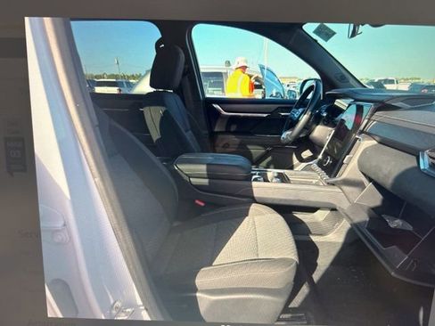 Used 2025 GMC Acadia Elevation image 15