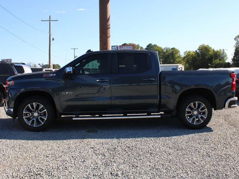 Used 2021 Chevrolet Silverado 1500 LT w/ Texas Edition Plus image 2