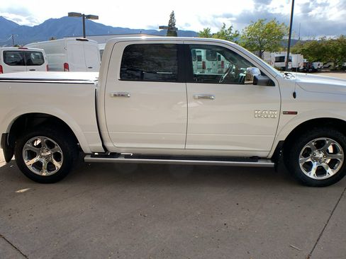 Used 2018 RAM 1500 Laramie image 6