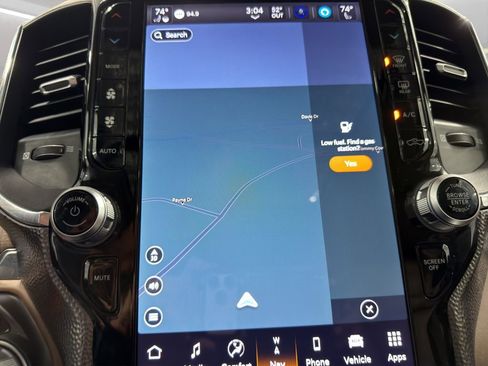 Used 2024 RAM 1500 Limited image 33