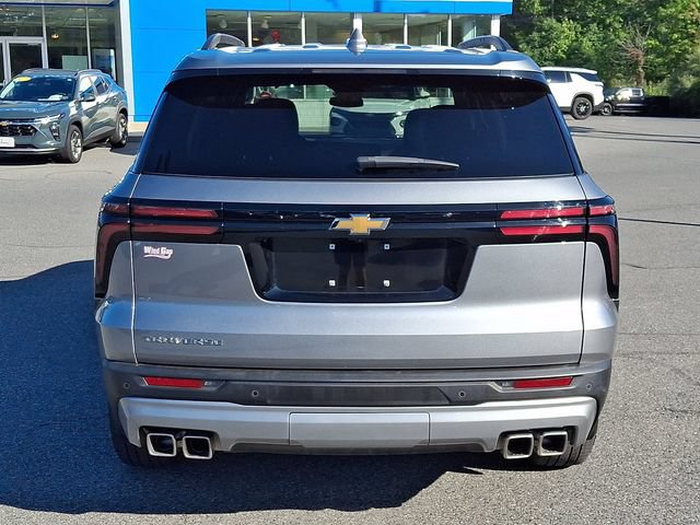 Used 2025 Chevrolet Traverse LT FWD image 5