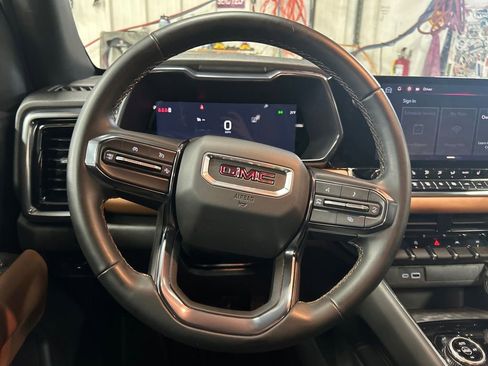 Certified 2024 GMC Canyon AT4 image 19