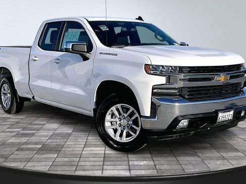 Used 2020 Chevrolet Silverado 1500 LT image 38