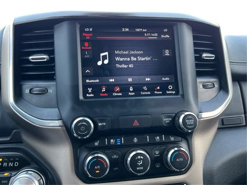 Used 2020 RAM 1500 Laramie AWD/4WD image 19