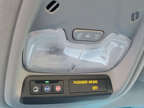 Used 2019 Chevrolet Bolt Premier w/ Infotainment Package image 19