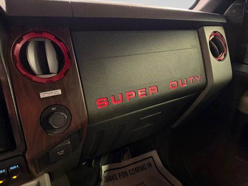 Used 2015 Ford F350 Lariat w/ Chrome Package image 32