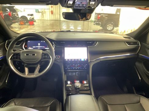 Certified 2023 Jeep Grand Cherokee L Overland image 13