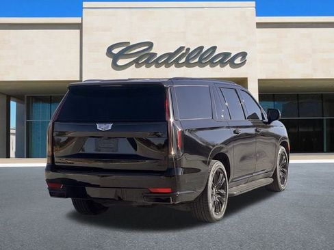 Certified 2023 Cadillac Escalade ESV Sport Platinum image 4