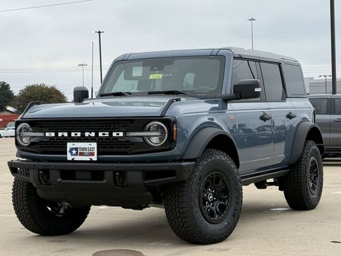 New 2025 Ford Bronco Badlands image 27