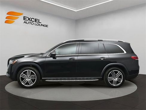Used 2022 Mercedes-Benz GLS 450 4MATIC image 2