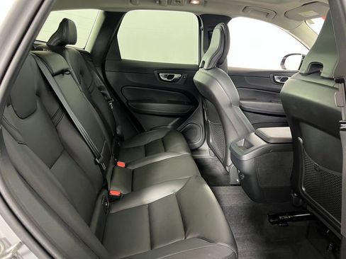 Used 2024 Volvo XC60 B5 Core image 30