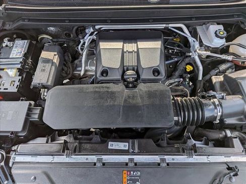 Used 2024 GMC Canyon Denali image 25