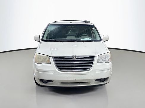 Used 2008 Chrysler Town & Country Touring FWD image 2