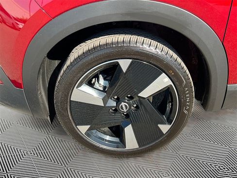 New 2025 Nissan Kicks SR w/ SR Premium Package image 28