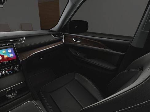 Used 2025 Jeep Grand Cherokee Limited w/ Luxury Tech Group II image 20