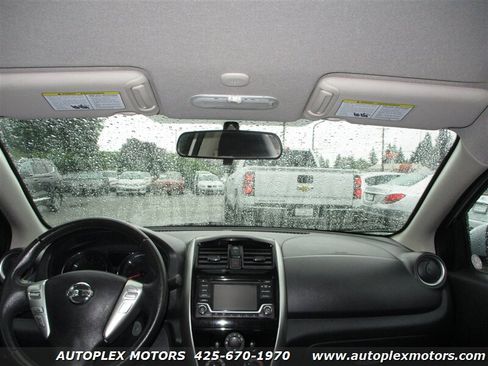 Used 2018 Nissan Versa SV image 15