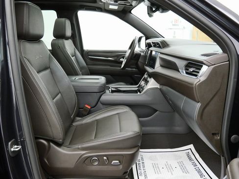 Used 2023 GMC Yukon Denali image 15