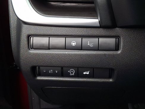 Certified 2023 Nissan Rogue Platinum w/ Platinum Premium Package AWD/4WD image 28