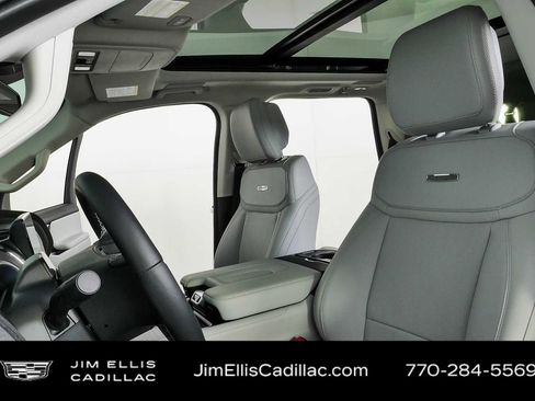 Used 2026 Ford Expedition Max Platinum w/ Driver's Package AWD/4WD image 5