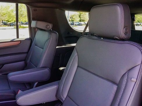 New 2026 GMC Yukon XL Denali image 11