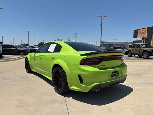 Used 2023 Dodge Charger Scat Pack RWD image 3