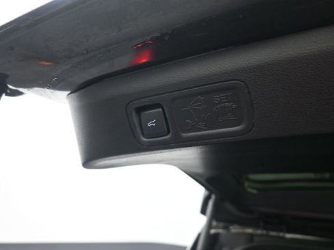 Used 2019 Ford Expedition XLT w/ Equipment Group 202A image 7